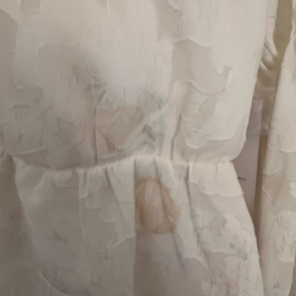 ELIZABETH AND JAMES Peplum Blouse - Picture 8 of 8